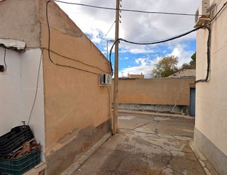 Casa adosada en venta en Villacañas