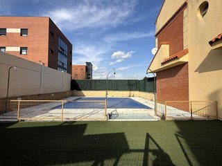 Casa adosada en venta en Estación-Manantiales en Guadalajara