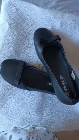 Manoletinas G.C.D. piel negra talla 38