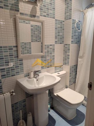 Piso en venta en Linares