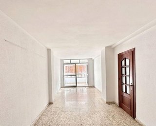 Piso en venta en Parque Victoria Eugenia en Málaga