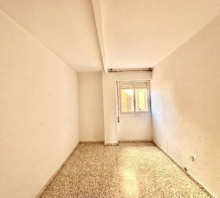 Piso en venta en Parque Victoria Eugenia en Málaga