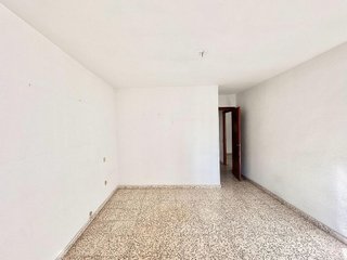 Piso en venta en Parque Victoria Eugenia en Málaga