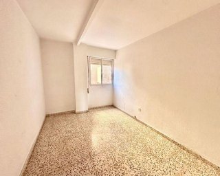 Piso en venta en Parque Victoria Eugenia en Málaga