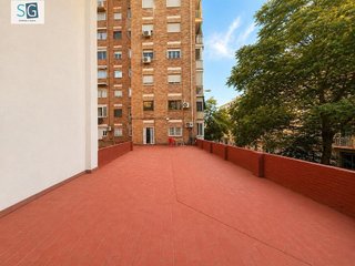 Piso en venta en Crta. De la Sierra en Granada