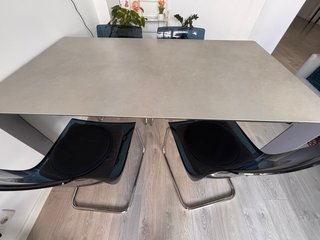 Mesa extensible cerámica gris/beige