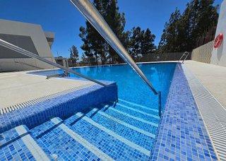 Casa pareada en venta en Calaburra - Chaparral en Mijas