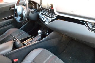 TOYOTA C-HR 2.0 180H GR Sport Black Edition