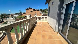 Chalet en venta en Centro en Roda de Barà