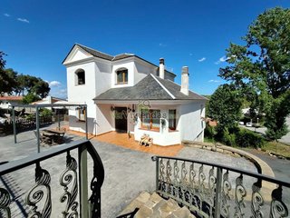 Chalet en venta en Vallirana