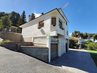Chalet en venta en Vallirana