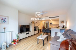 Piso en venta en Les Arenes - La Grípia  Can Montllor en Terrassa