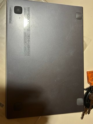 Teclado Lenovo Plata y Negro