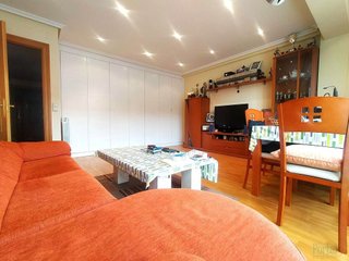 Piso en venta en Plaza España - Villa Pilar - Reyes Católicos - Vadillos en Burgos