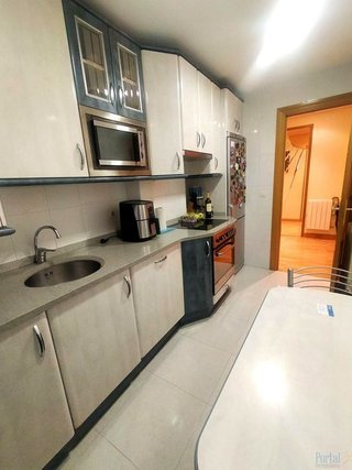 Piso en venta en Plaza España - Villa Pilar - Reyes Católicos - Vadillos en Burgos