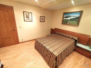 Piso en venta en Plaza España - Villa Pilar - Reyes Católicos - Vadillos en Burgos