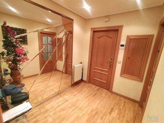 Piso en venta en Plaza España - Villa Pilar - Reyes Católicos - Vadillos en Burgos