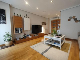 Piso en venta en Portillejo - Valdegastea en Logroño