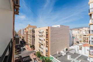 Piso en venta en Barrio Alto - San Félix - Oliveros - Altamira en Almería