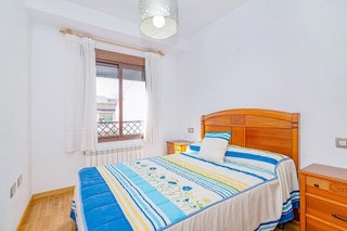 Piso en venta en Zubia (La)