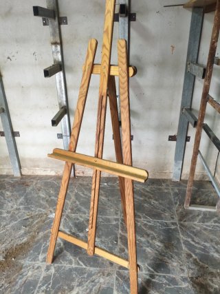 Caballete de madera para pintar