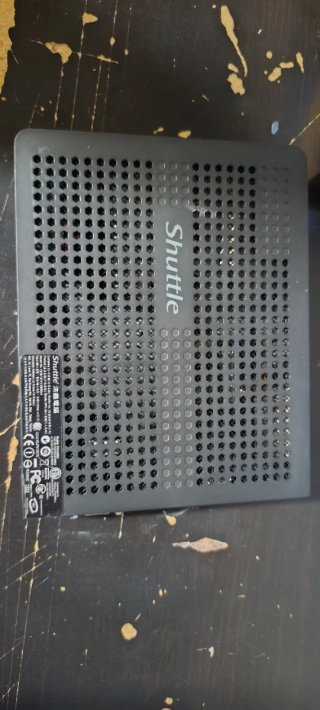 Mini pc, Procesador: Intel celeron. Incluye fuente