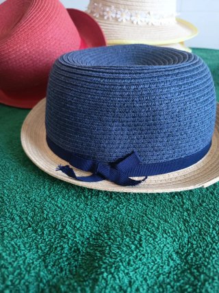 Sombreros de paja para niñas - 2€