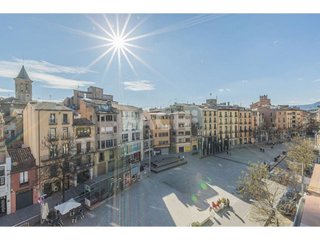 Dúplex en venta en Santa Clara-Caputxins-Hospital en Vic