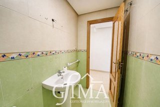 Casa adosada en venta en Tomelloso