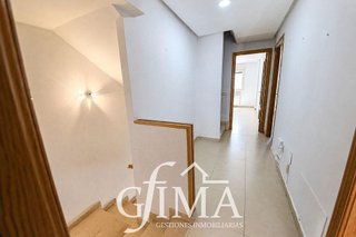 Casa adosada en venta en Tomelloso