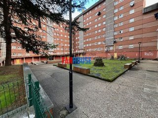 Piso en venta en El Polígono en Gijón