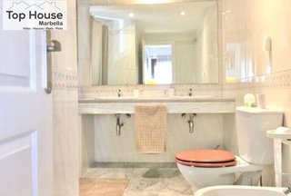 Piso en venta en Elviria en Marbella