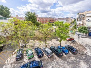 Piso en venta en La Calzada en Sevilla