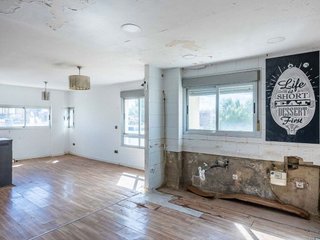 Piso en venta en La Calzada en Sevilla