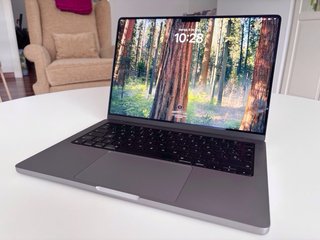 MacBook Pro M3 14” 2TB SSD 8GB RAM