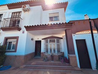 Casa adosada en venta en Las Palmeras-Dehesilla en Sanlúcar de Barrameda
