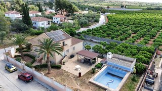 Chalet en venta en Urbanizaciones en Llíria