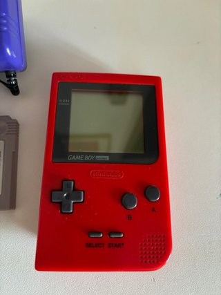 Consola Game Boy Pocket Roja + Juego + Cargador