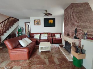 Chalet en venta en Torrelles de Llobregat