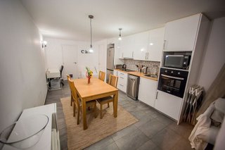 Piso en venta en El Camp de l'Arpa del Clot en Barcelona