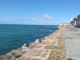 Piso en venta en La Caleta - La Viña en Cádiz