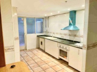Piso en venta en Reyes en Parla