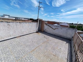 Casa adosada en venta en Mengíbar