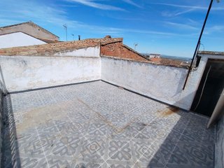 Casa adosada en venta en Mengíbar