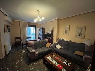 Piso en venta en Linares