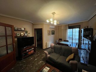 Piso en venta en Linares
