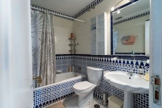 Piso en venta en Zona el Higuerón en Benalmádena