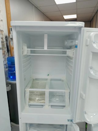 Nevera Indesit nueva