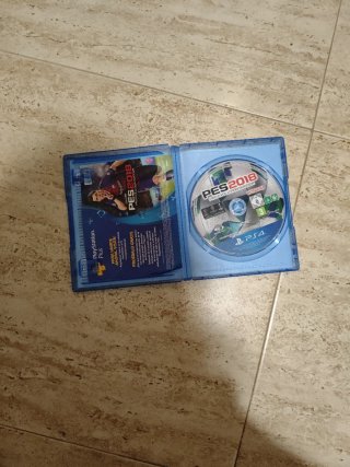 Juegos PS4 PES 2018 y PES 2020