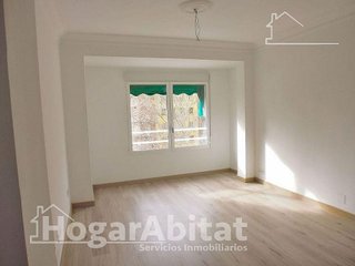 Piso en venta en Els Orriols en Valencia